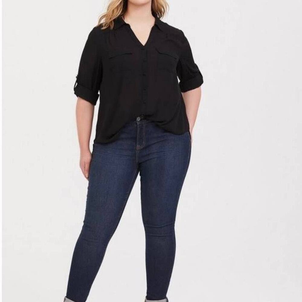 TORRID Black Roll-Tab Sleeve Button-Down Challis Shirt Size 2 (2XL)